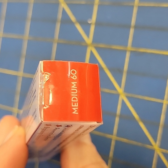 The Creme Shop What Acne? Concealer 7ml New In Package Medium 60 - Picture 2 of 5